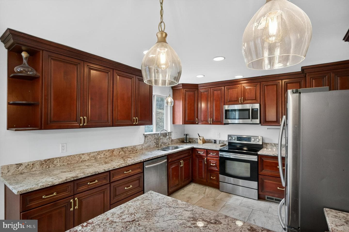 6351 Montrose Street photo 28