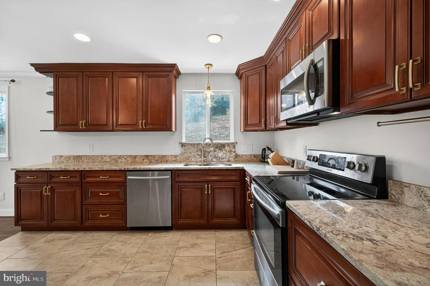 6351 Montrose Street photo 30