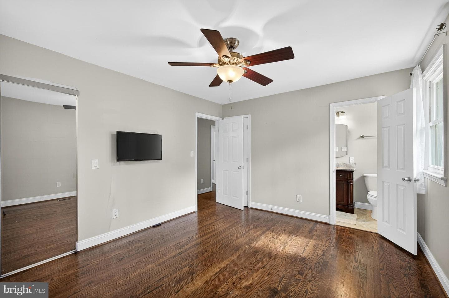 6351 Montrose Street photo 39