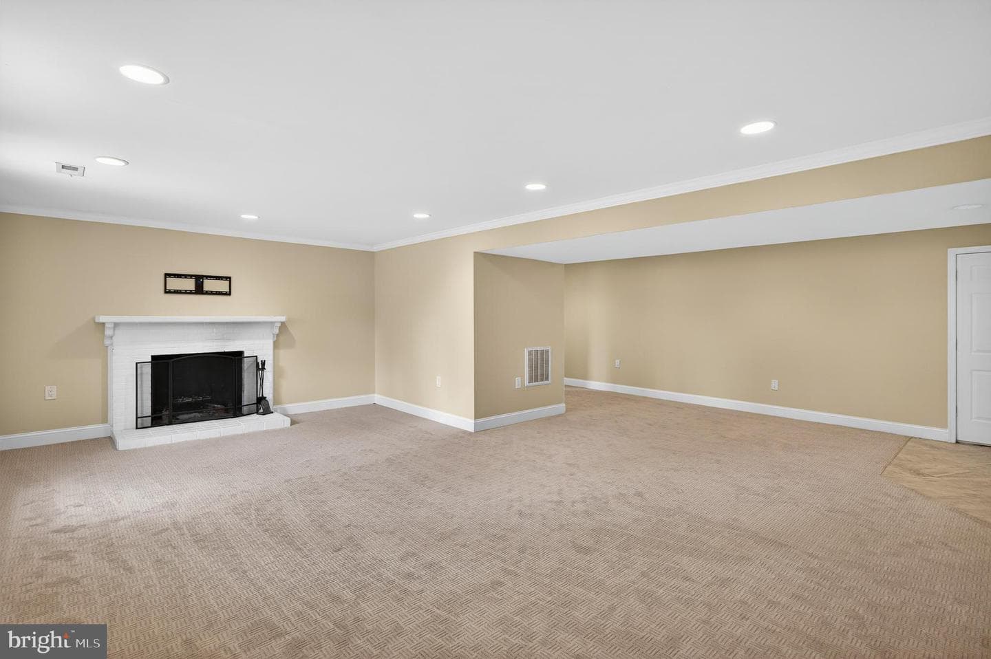 6351 Montrose Street photo 51