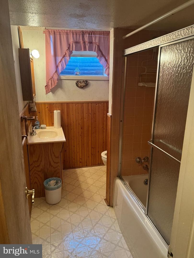 7527 Friar Tuck Court photo 11