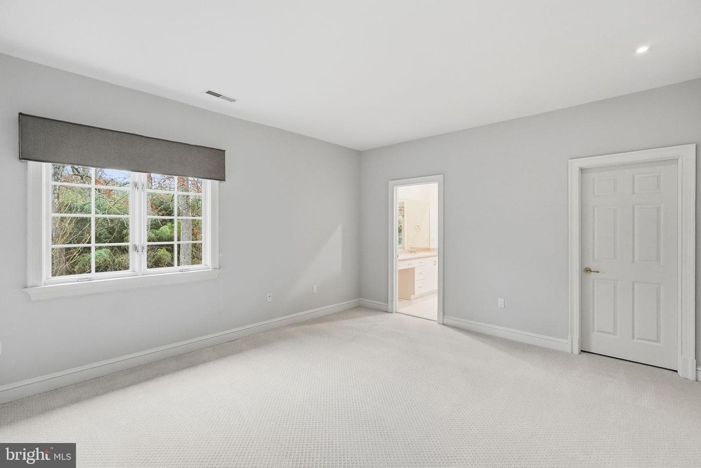 904 Mackall Avenue photo 31
