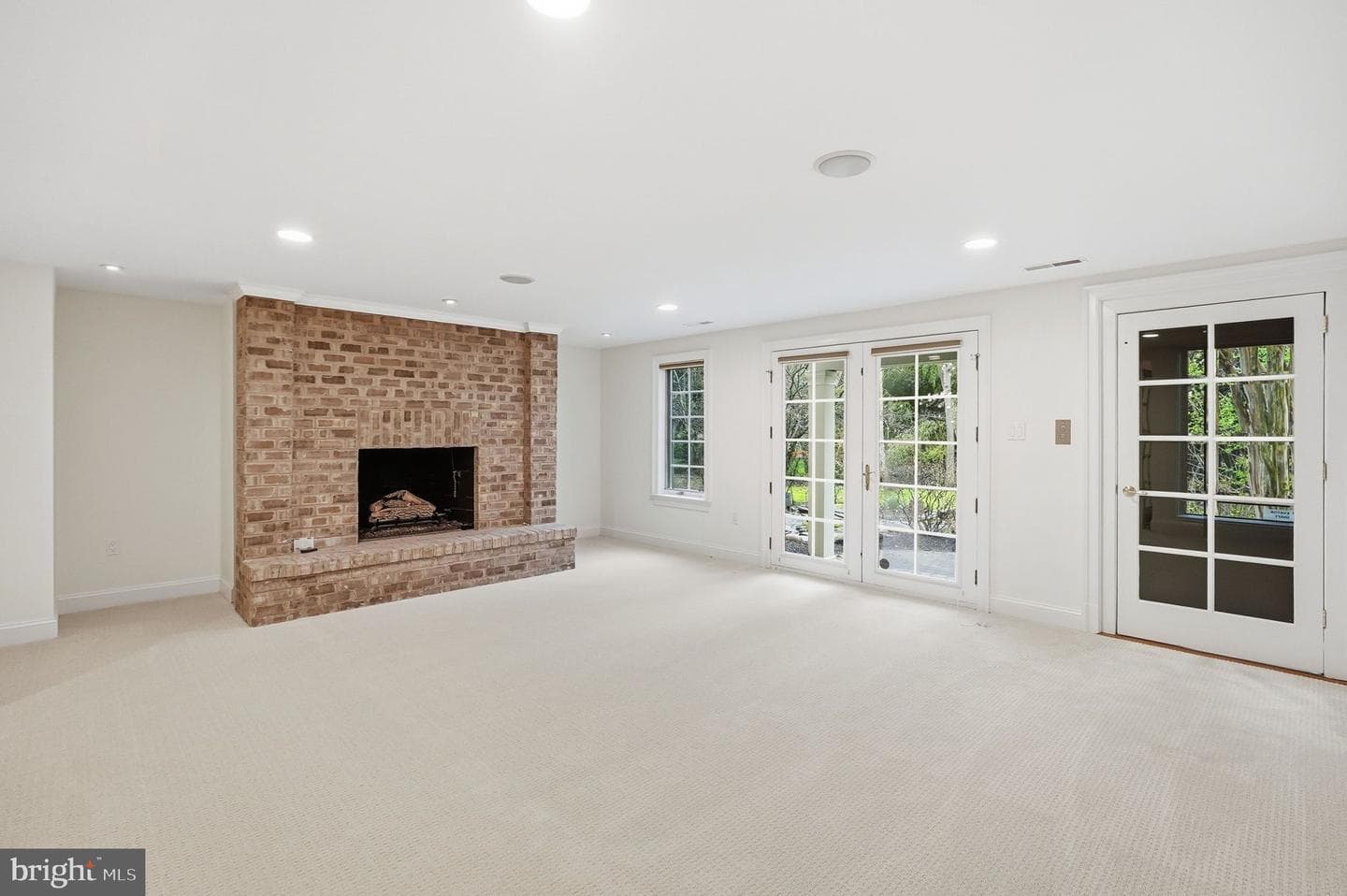 904 Mackall Avenue photo 36