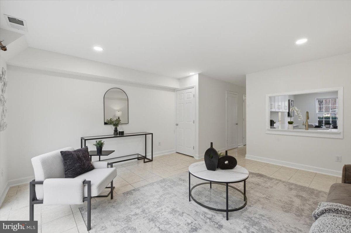 8141 Kingsway Ct # 289 photo 3