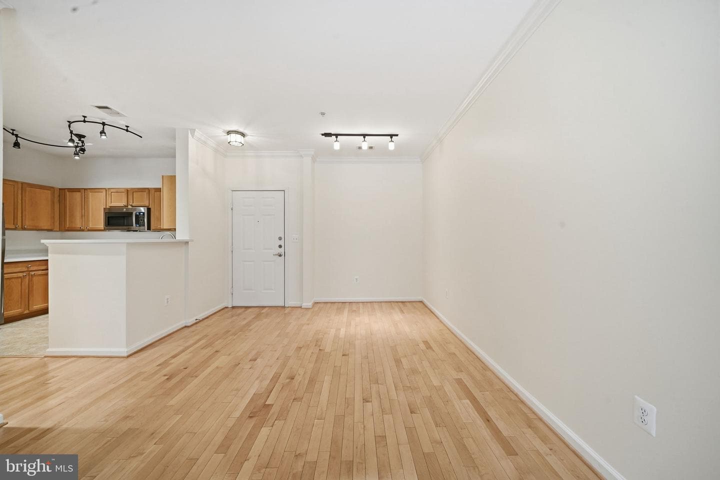12000 Market Street #162 photo 8