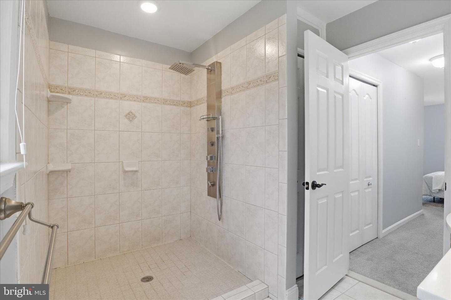 9712 Klimt Court photo 27