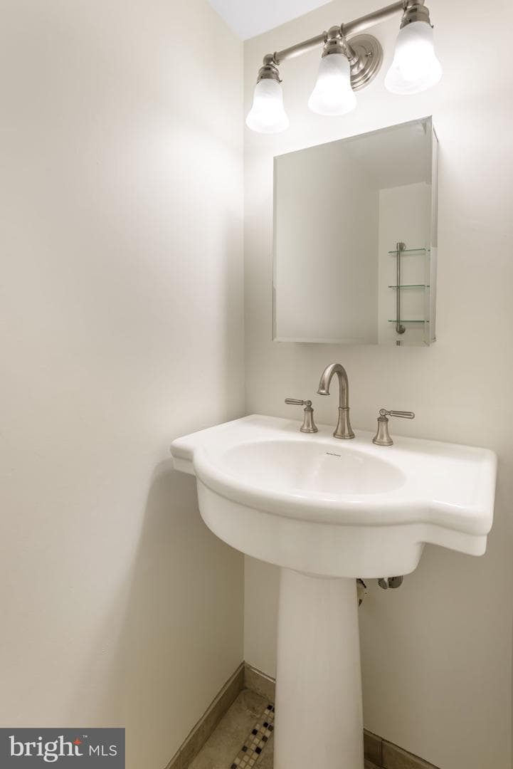 8371 Luce Court photo 10