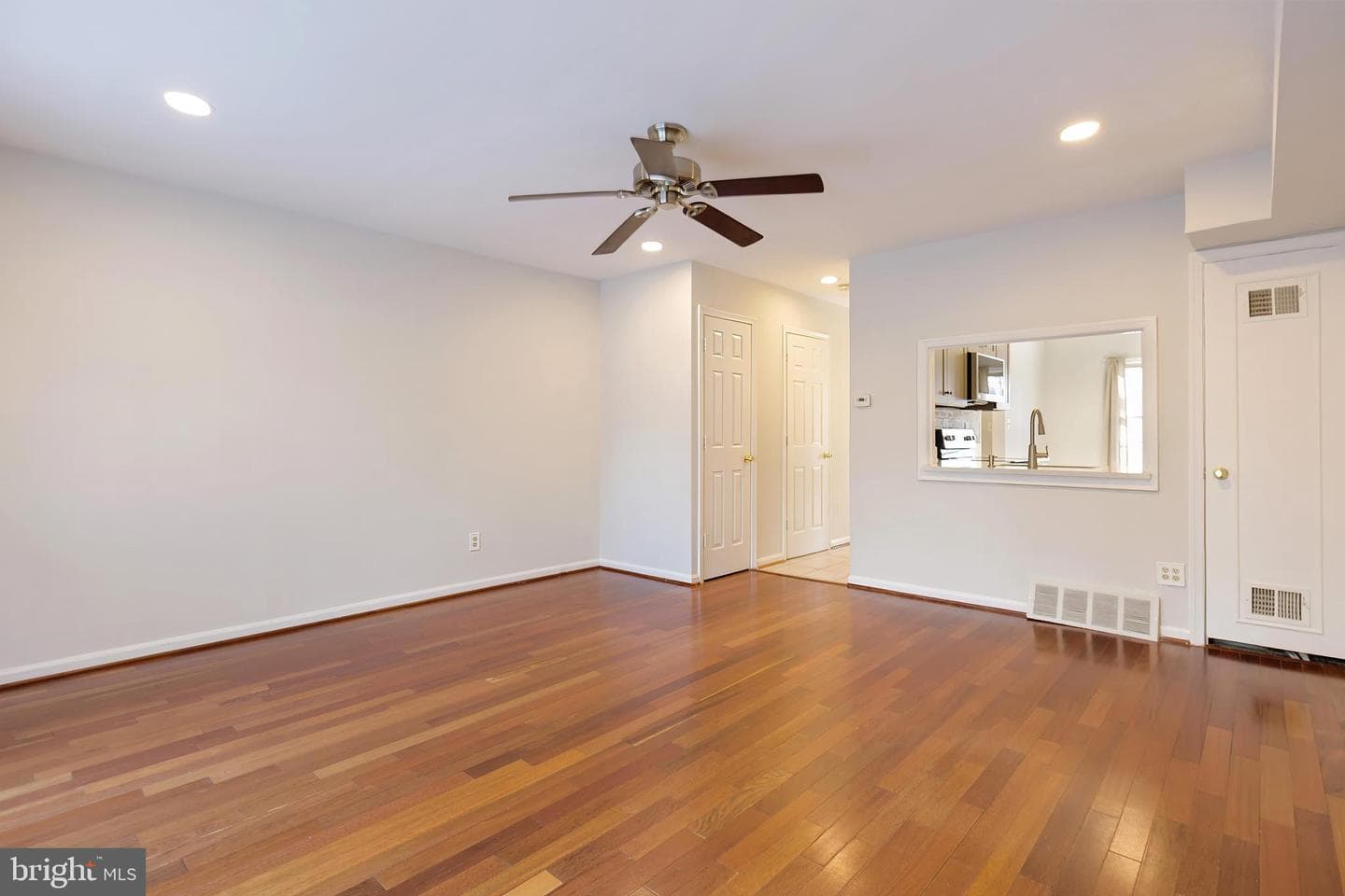 8218 Carrleigh Parkway #10 photo 19