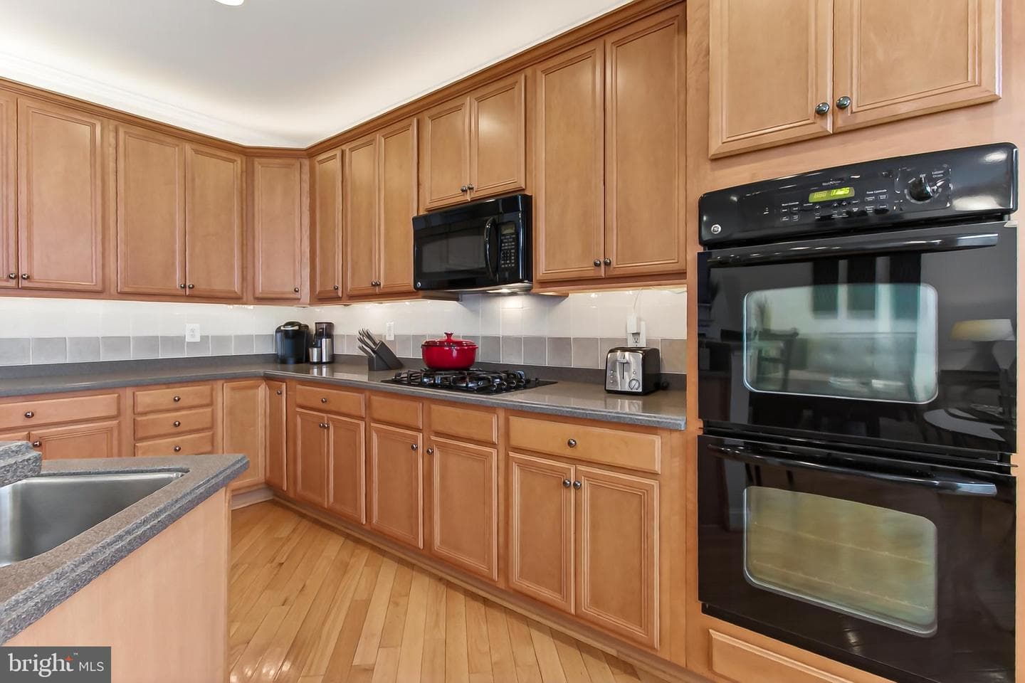 806 Grace Street photo 30