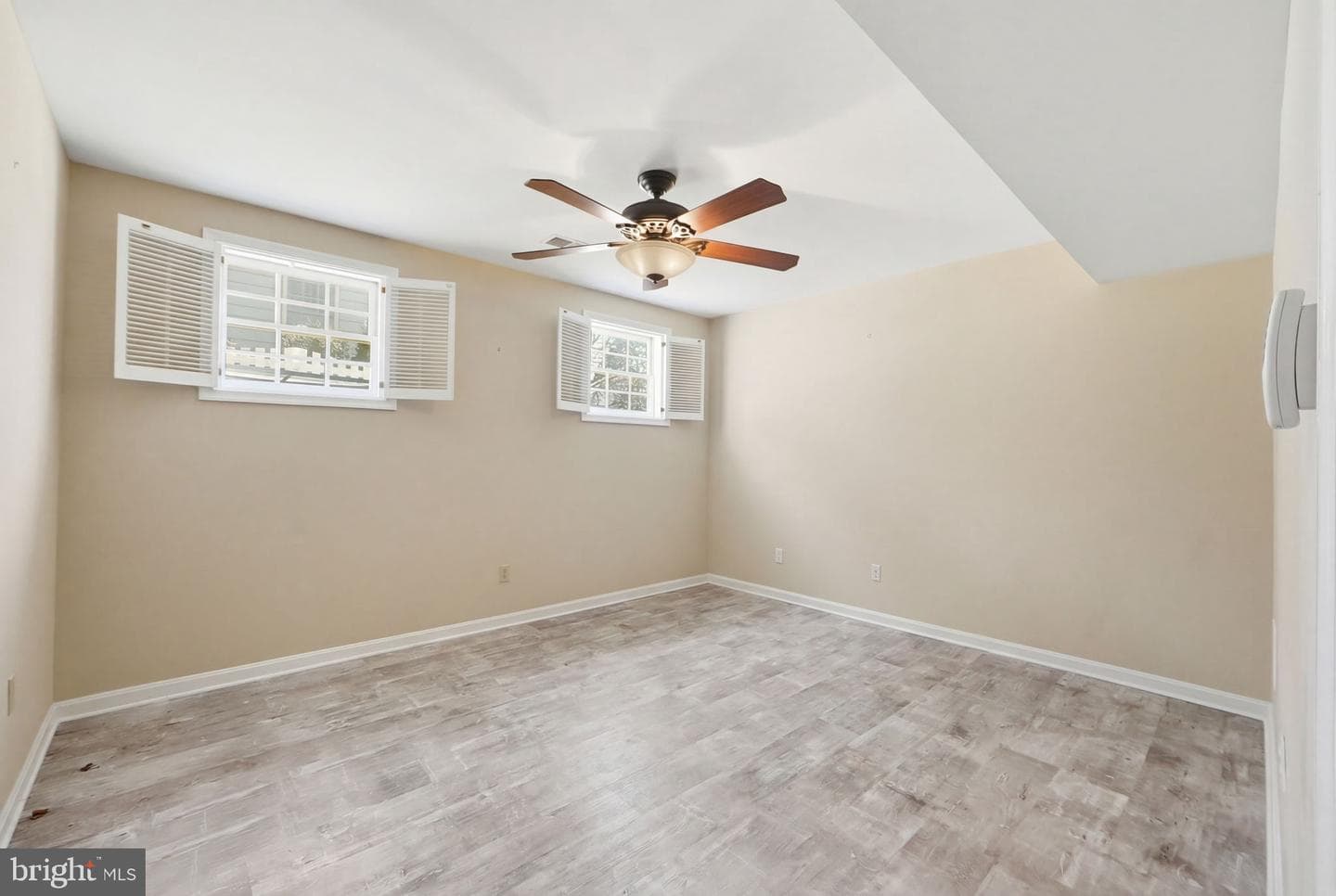 1433 Buena Vista Avenue photo 39