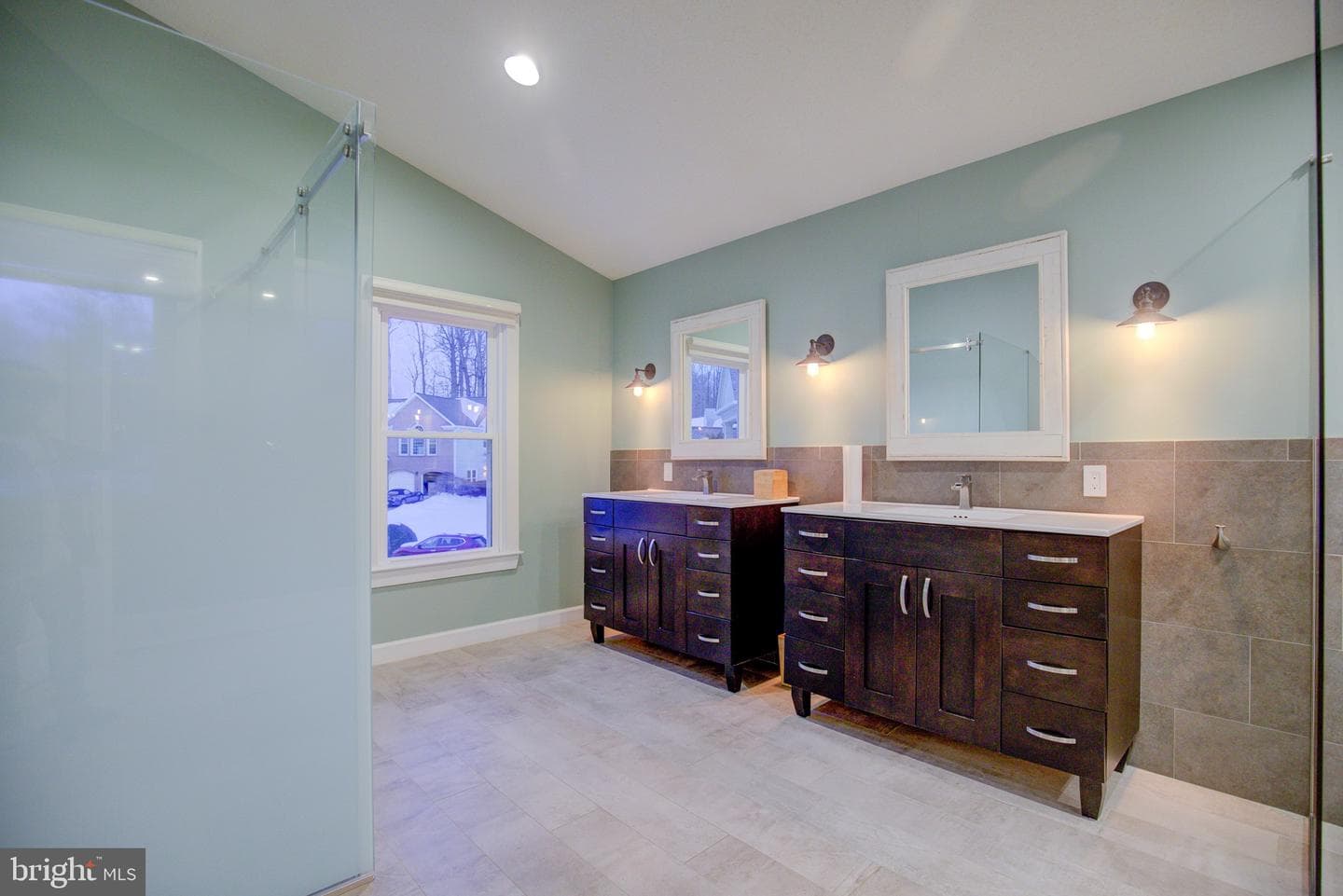 5408 Heatherford Court photo 37