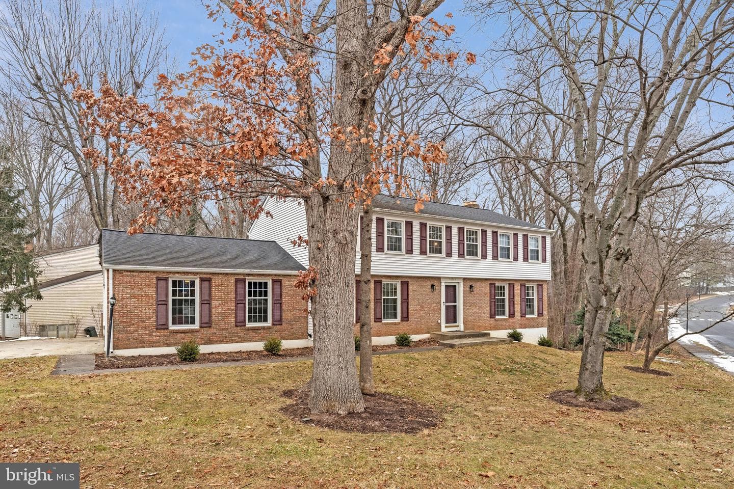 10720 Burr Oak Way photo 3