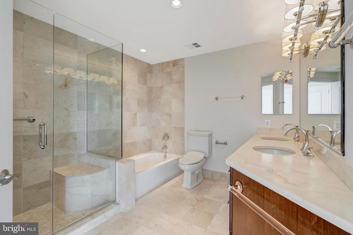 8220 Crestwood Heights Drive #812 photo 25