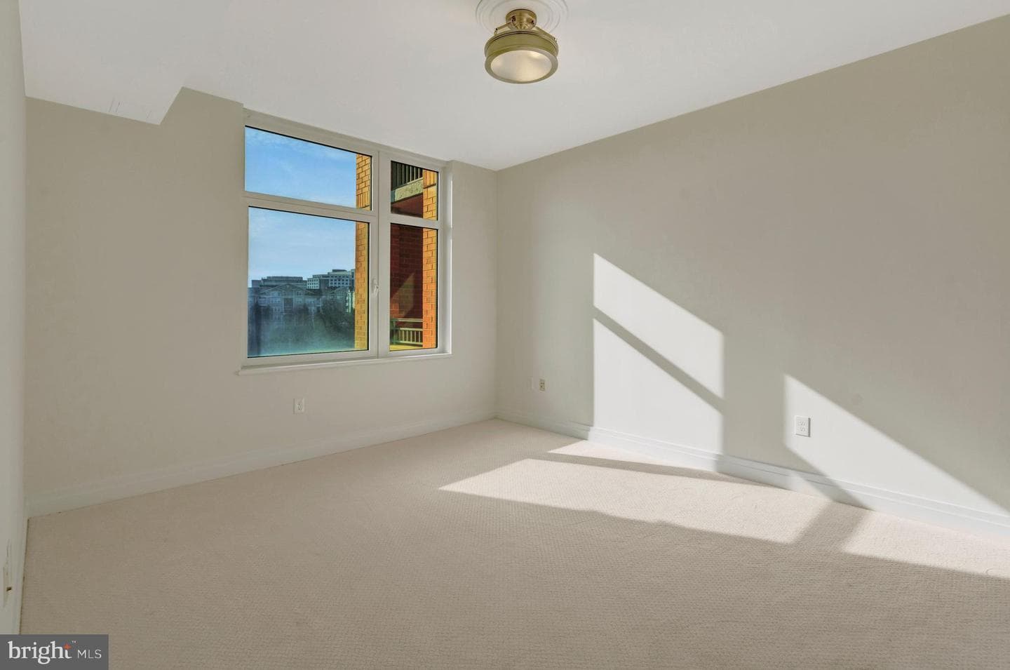 8220 Crestwood Heights Drive #812 photo 29