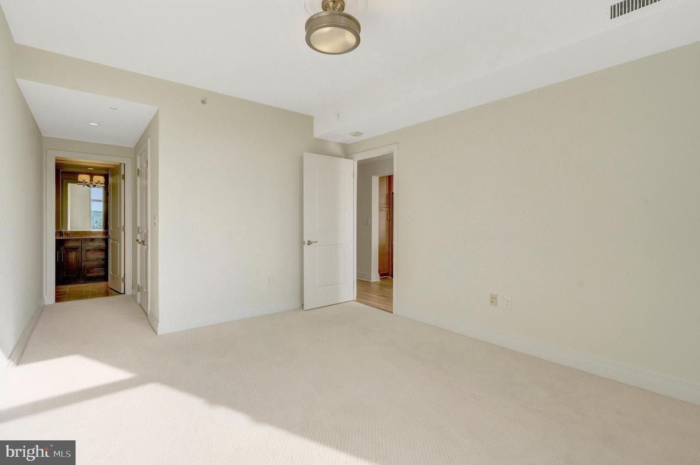 8220 Crestwood Heights Drive #812 photo 31