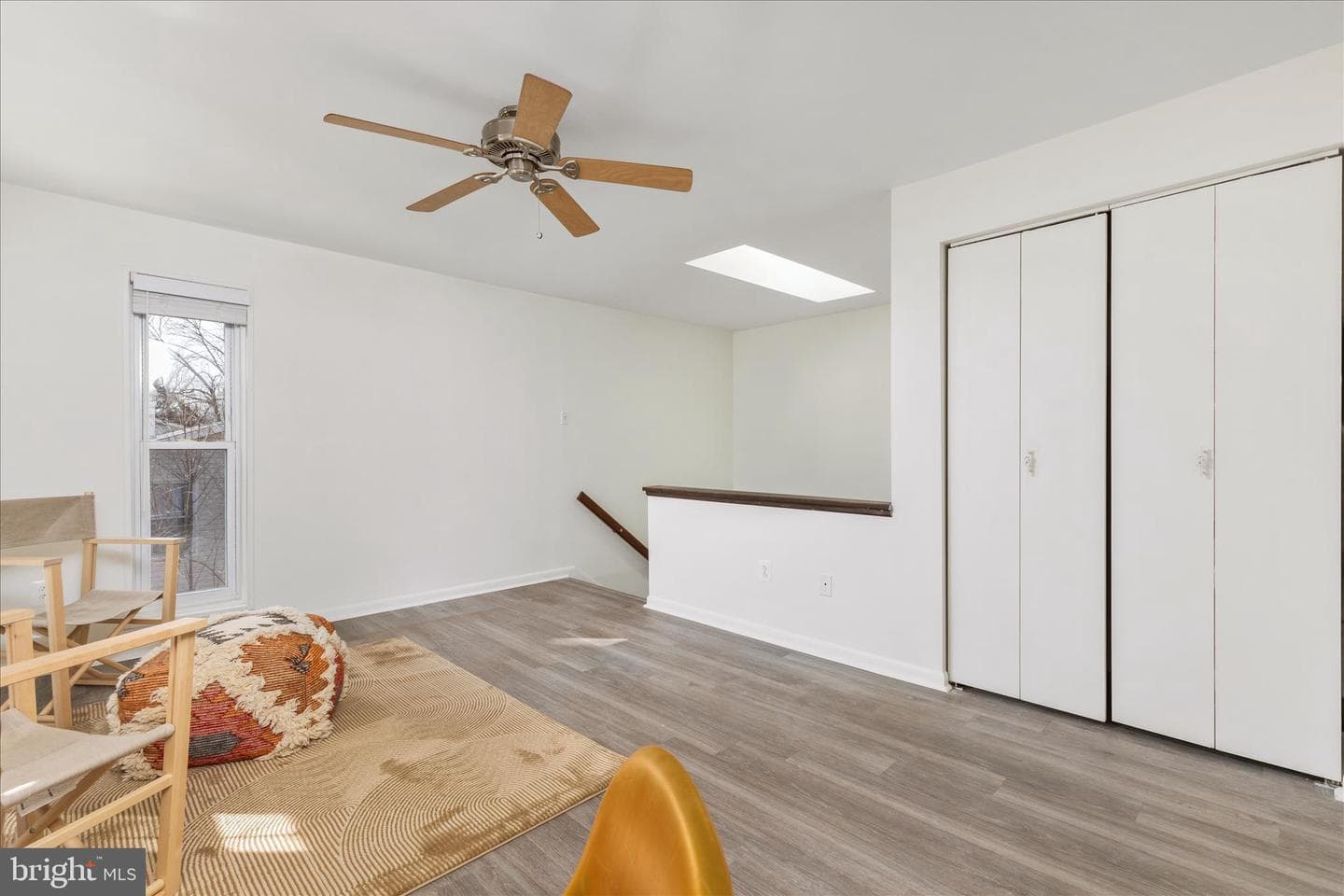 4104 Hamlin Avenue photo 17