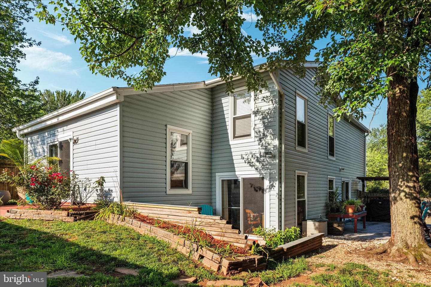 4104 Hamlin Avenue photo 44