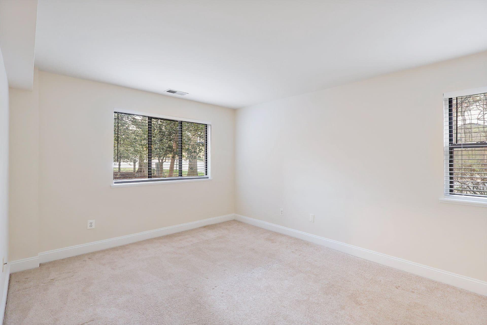 2037 Royal Fern Court #47/2c photo 19