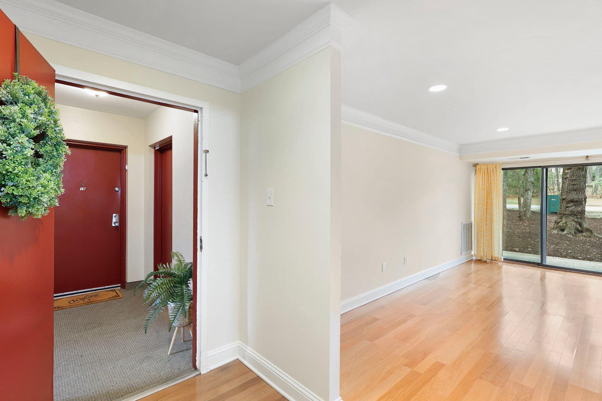 2037 Royal Fern Court #47/2c photo 4
