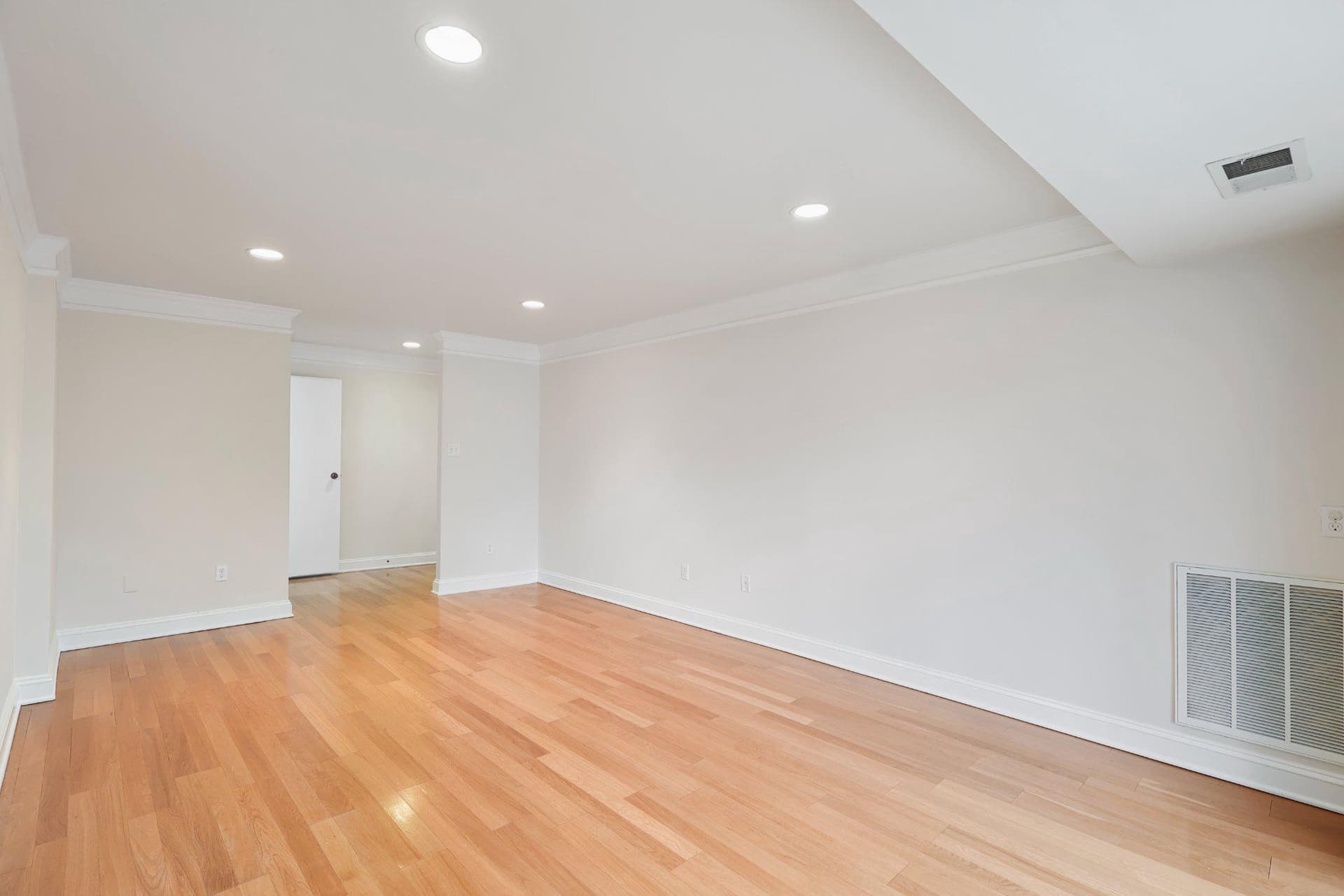 2037 Royal Fern Court #47/2c photo 8