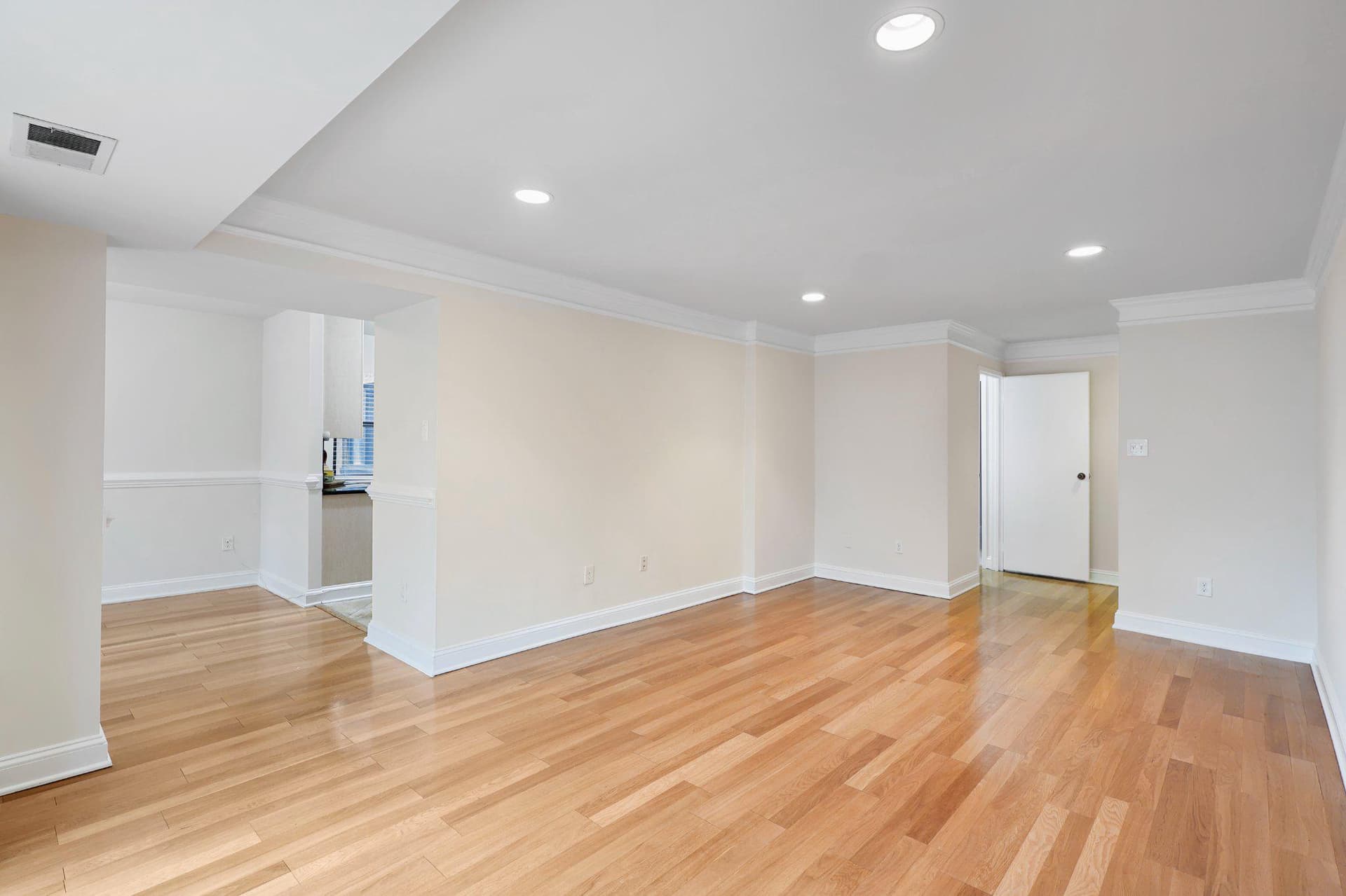 2037 Royal Fern Court #47/2c photo 9