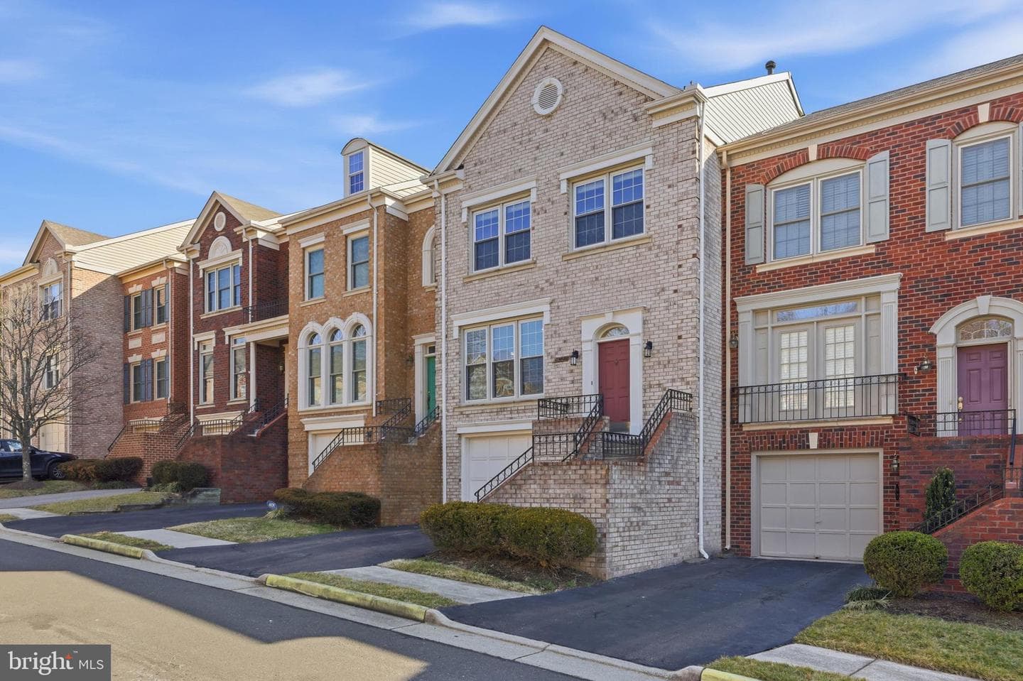 8027 Tanworth Court photo 2