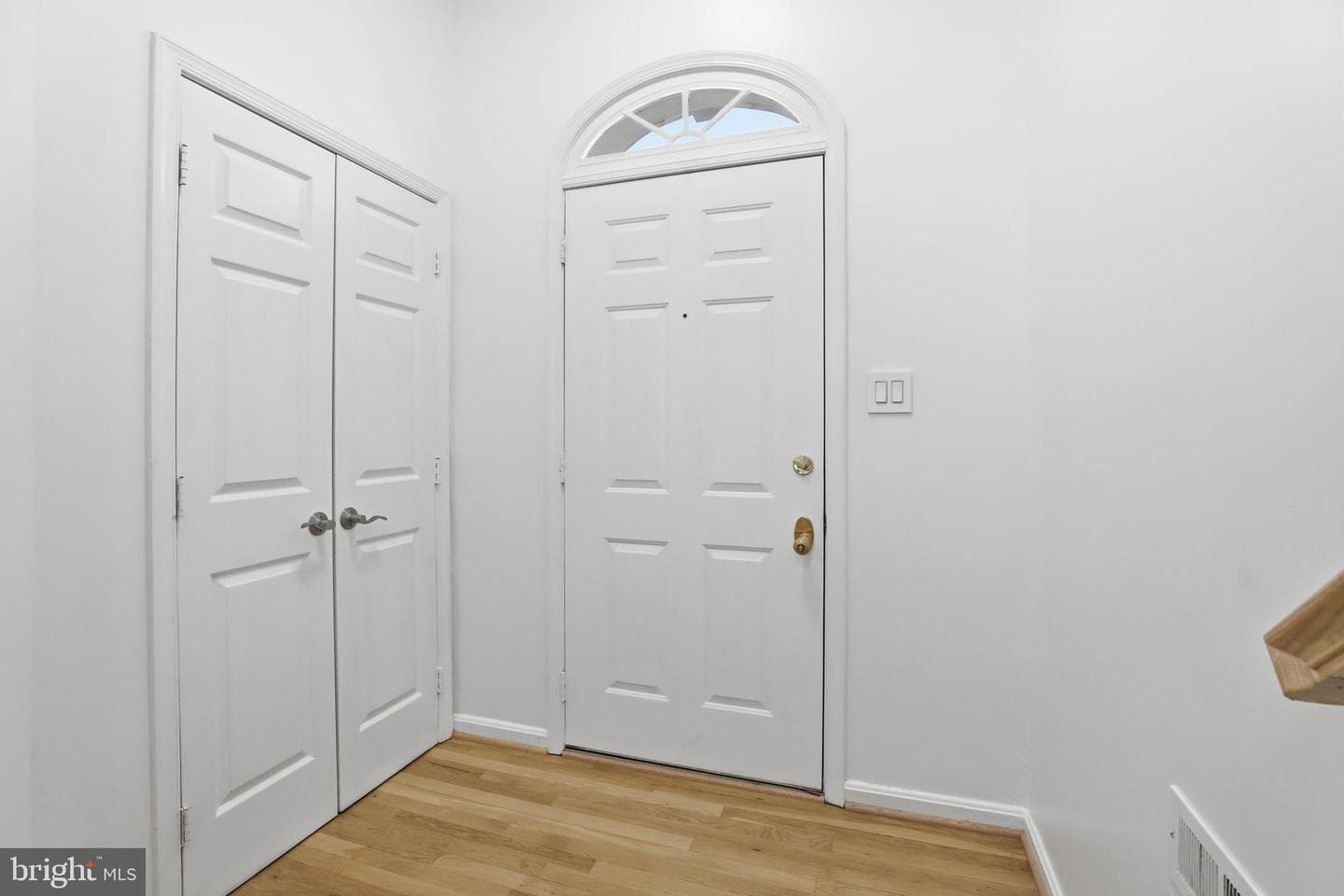 8027 Tanworth Court photo 4
