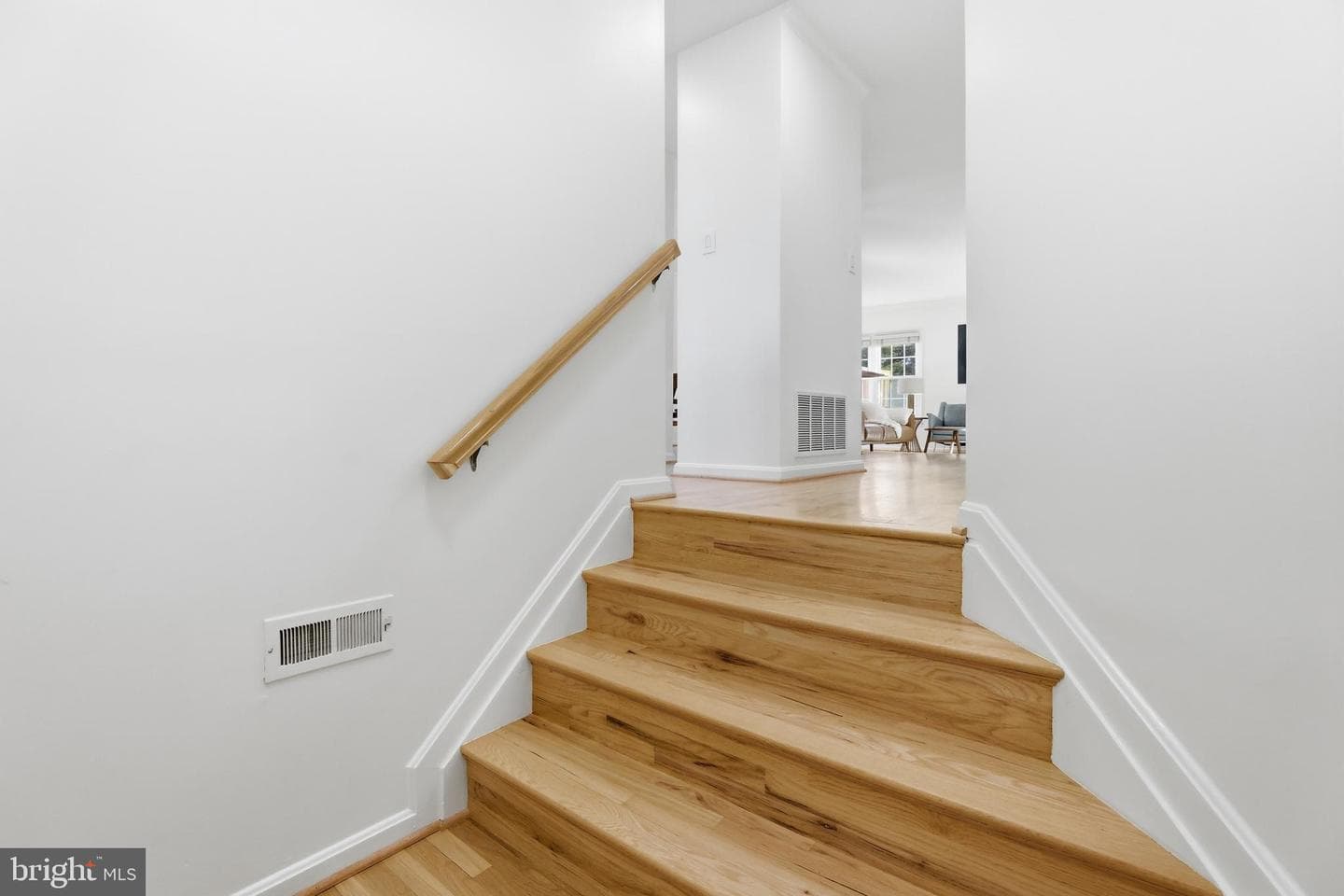 8027 Tanworth Court photo 5