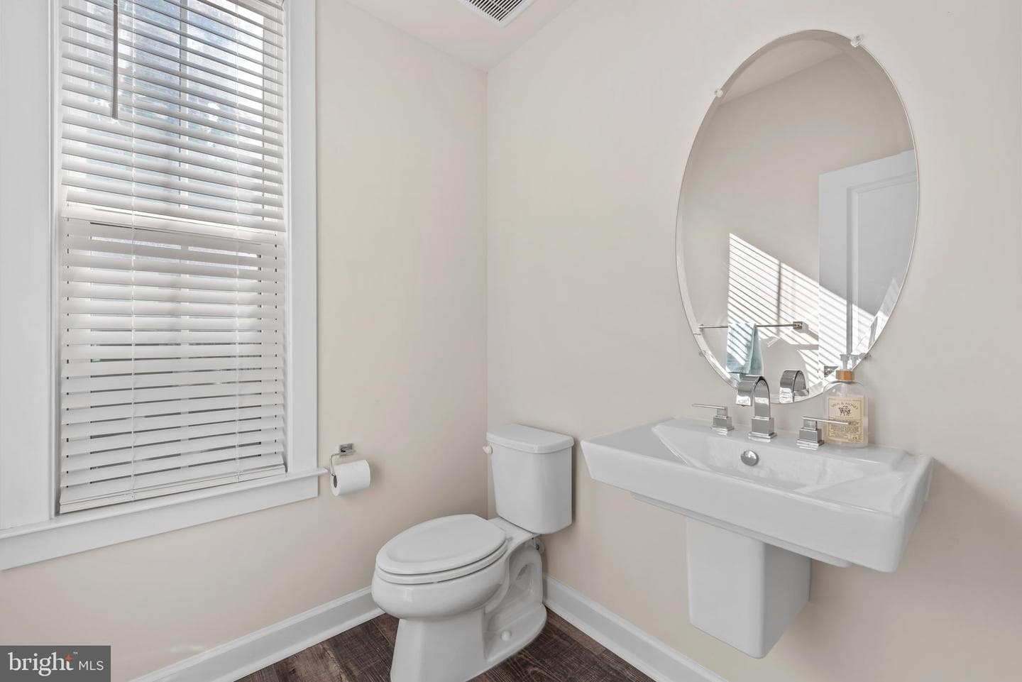 13039 Hattontown Square photo 30