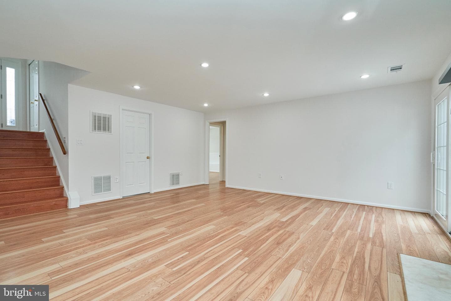 13715 Eastcliff Circle photo 22