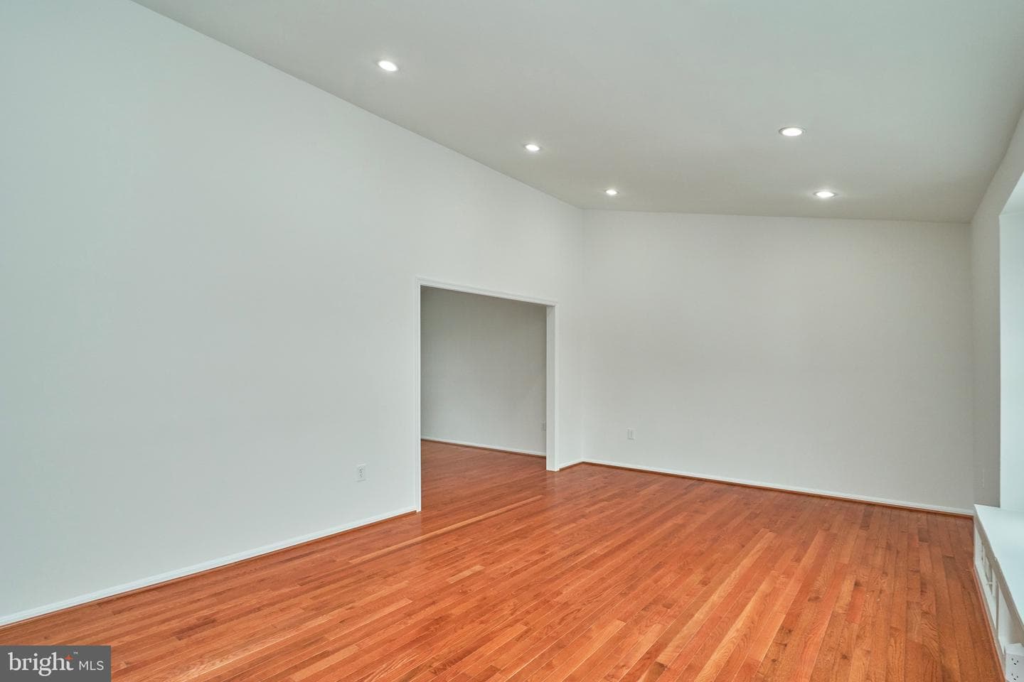 13715 Eastcliff Circle photo 6