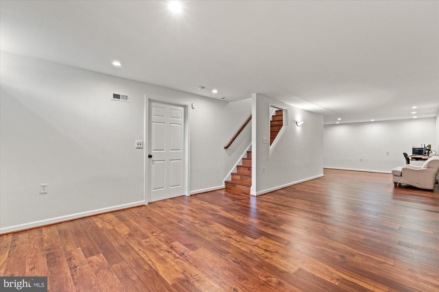 8812 Surrey Court photo 33