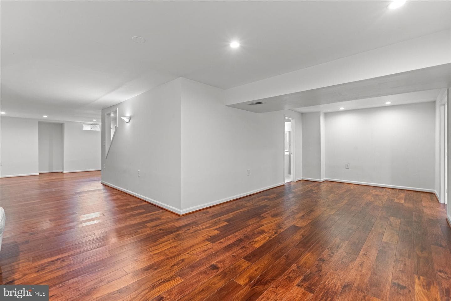8812 Surrey Court photo 34