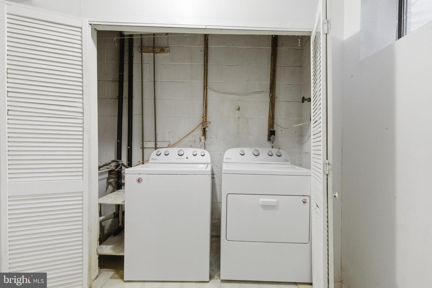 7227 Evanston Road photo 32