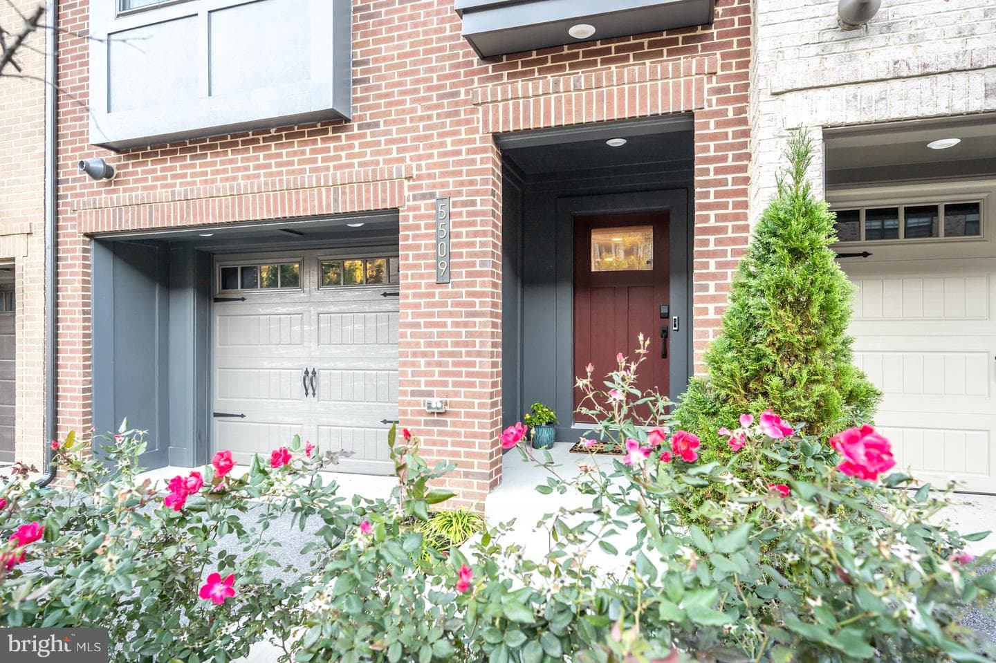 5509 Valmarana Way photo 3