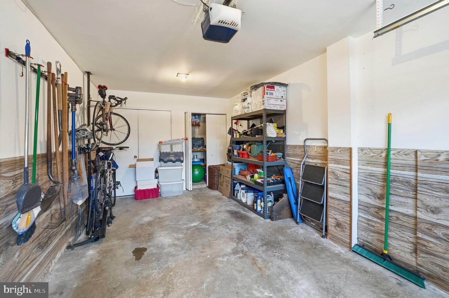 1566 Westmoreland Street photo 48