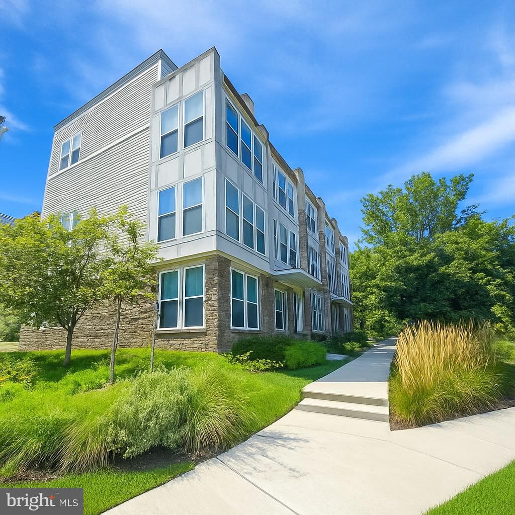 4967 Lakeside Crossing photo 11