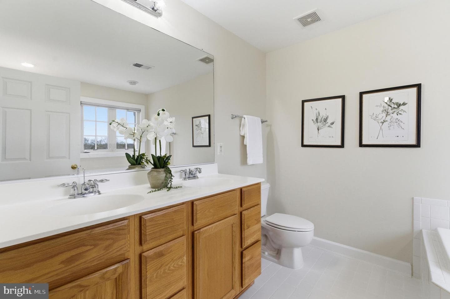8002 Samuel Wallis Street photo 23