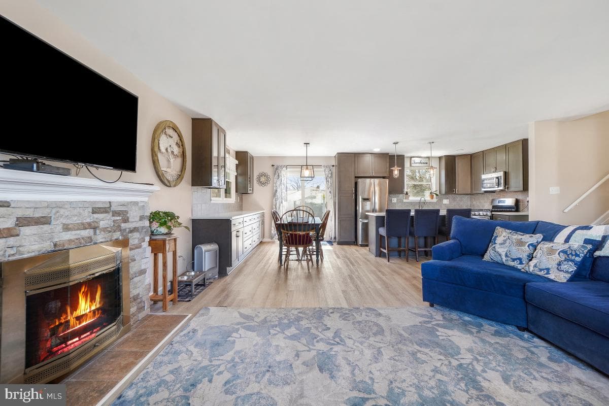 6703 Anders Terrace photo 5