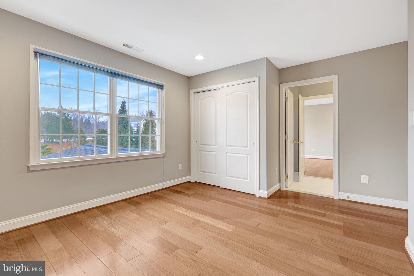 1710 Dove Point Court photo 46