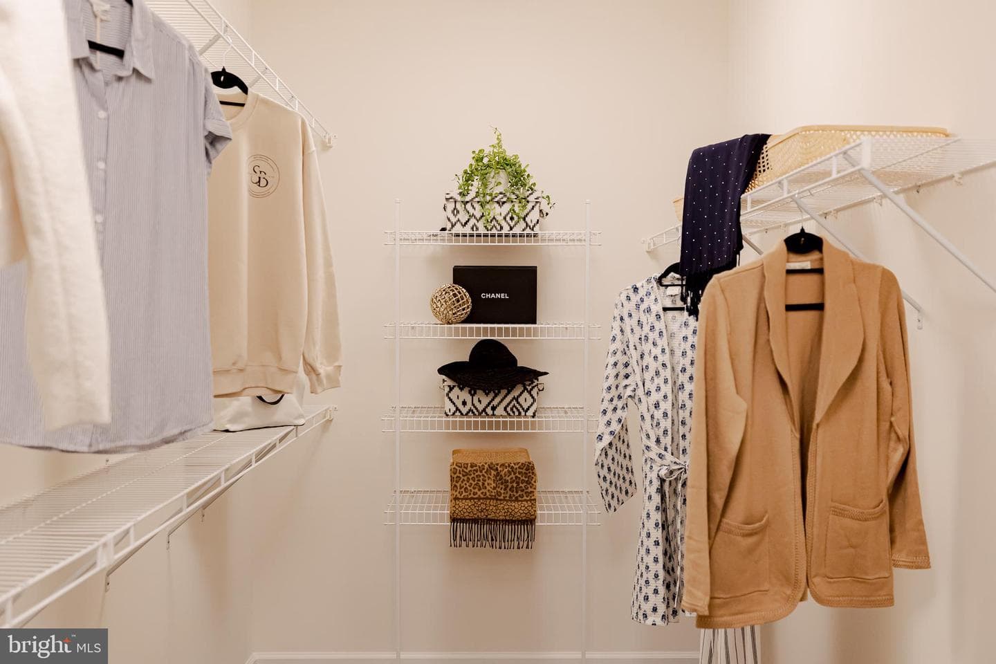 8835 Chrisanthe Court photo 65