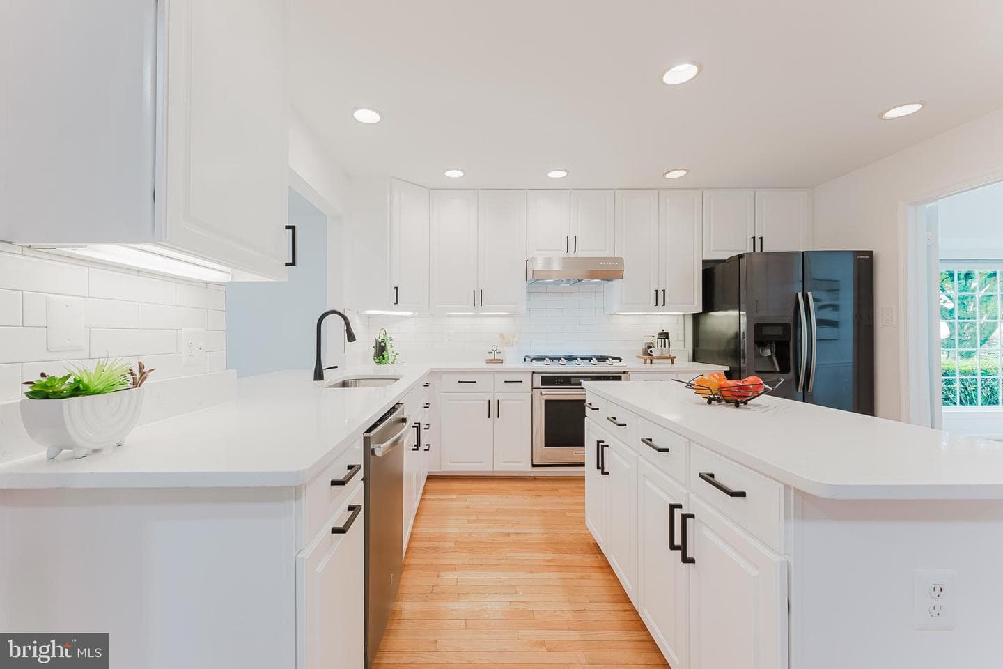 9505 Sailcloth Place photo 17
