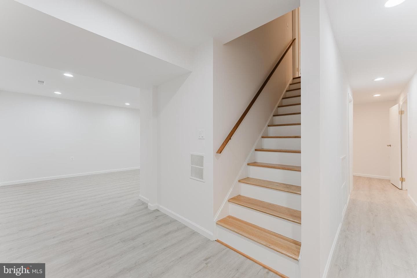 9505 Sailcloth Place photo 49