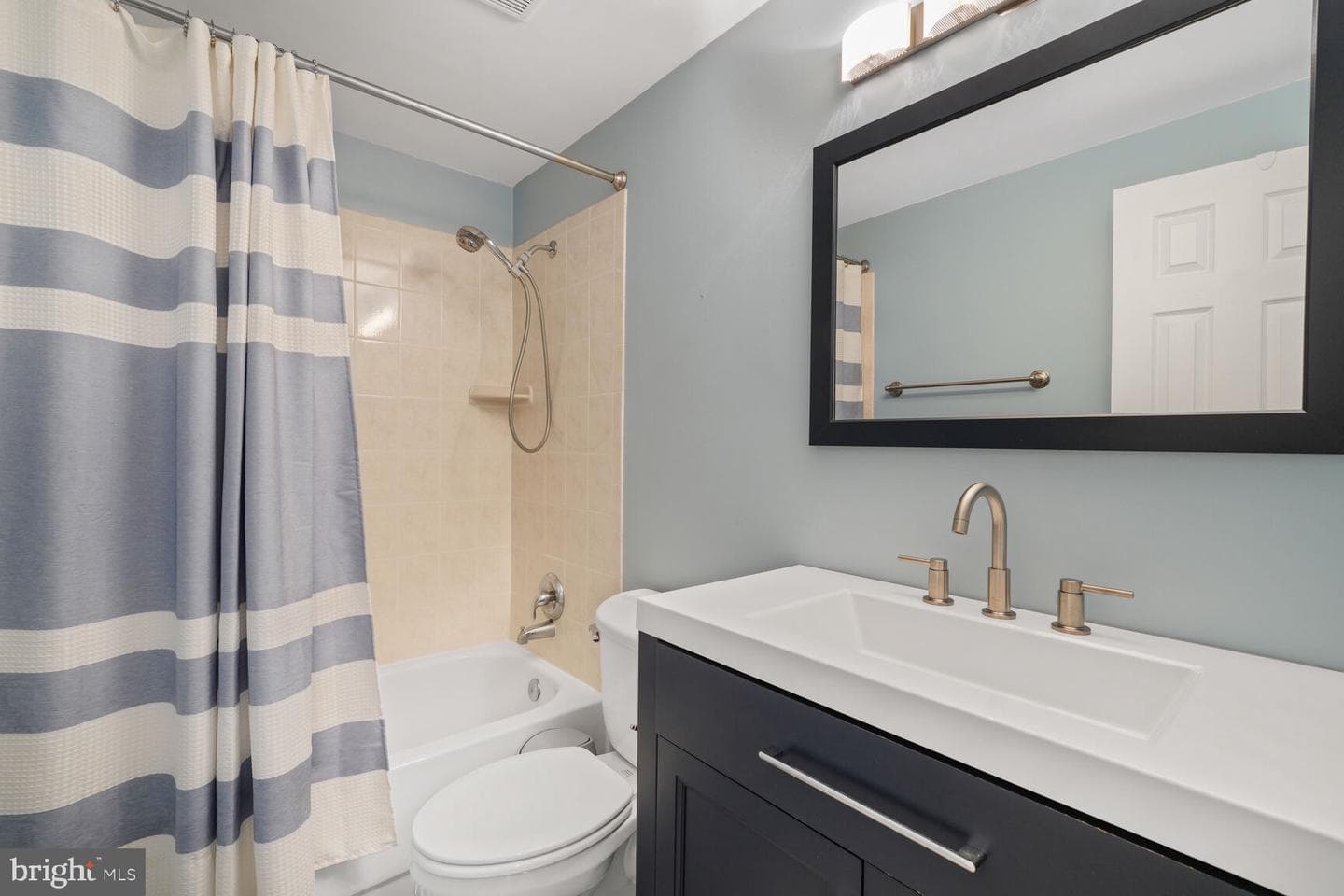 7937 Freehollow Drive photo 25