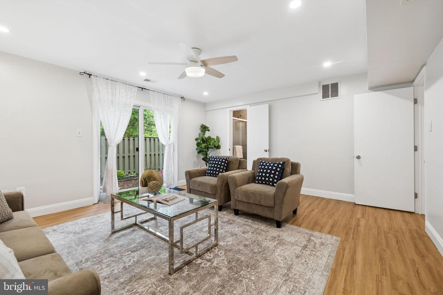 11172 Forest Edge Drive photo 29