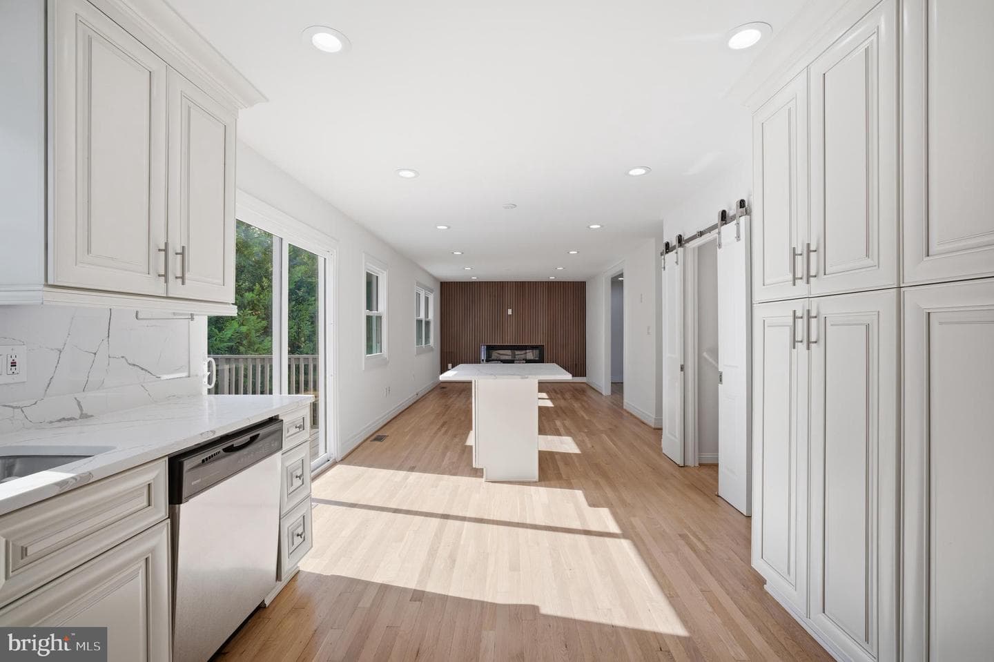 9609 Podium Drive photo 17