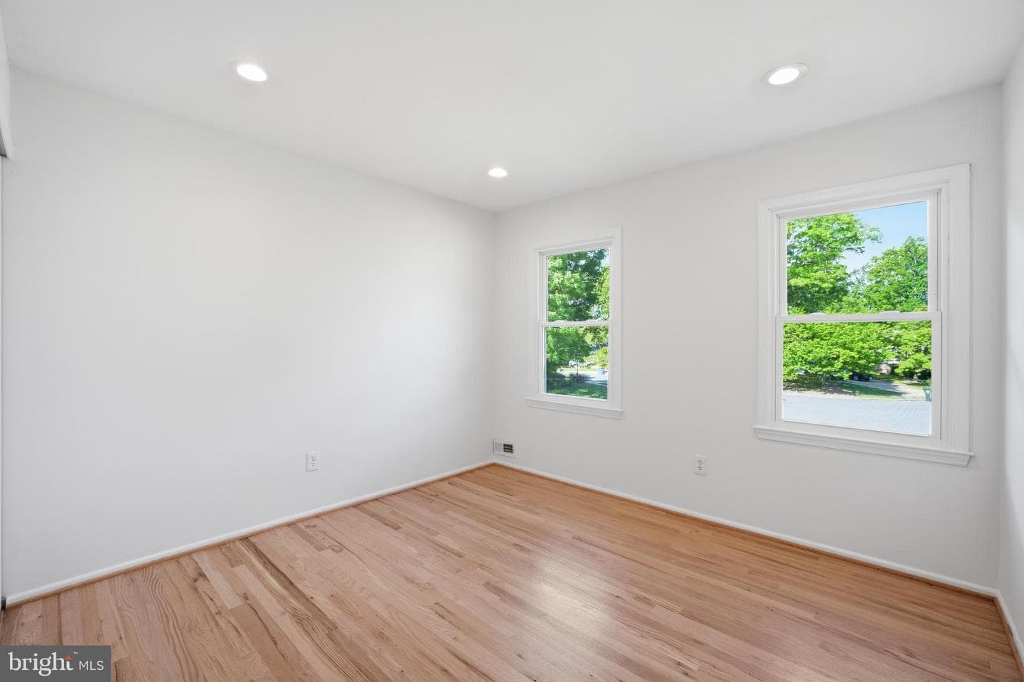 9609 Podium Drive photo 26