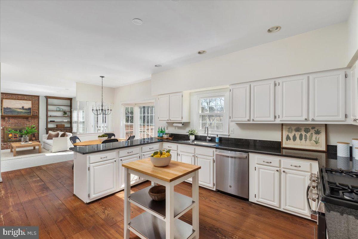 1607 Sereno Court photo 17