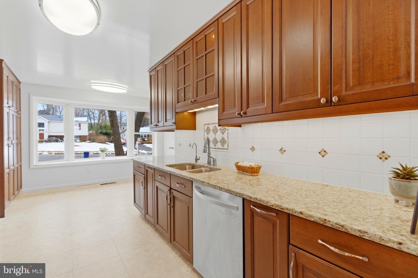 2410 Drexel Street photo 11