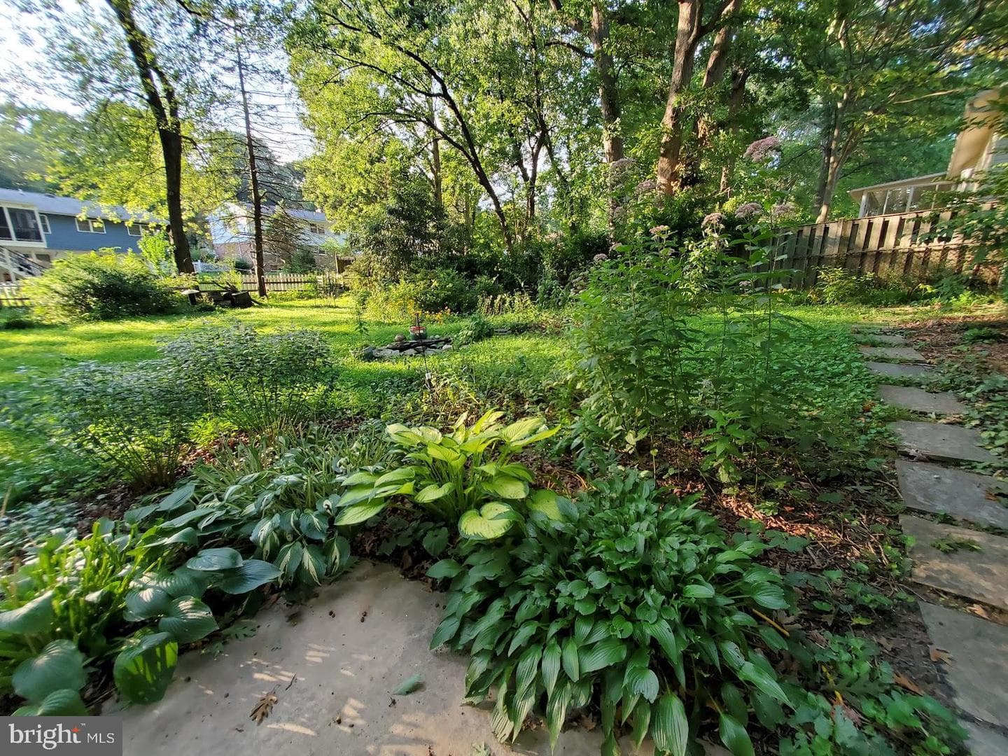 2410 Drexel Street photo 40